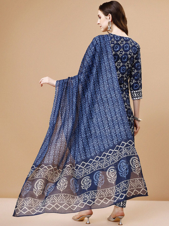 KALINI Floral Printed Kurta & Trousers With Dupatta