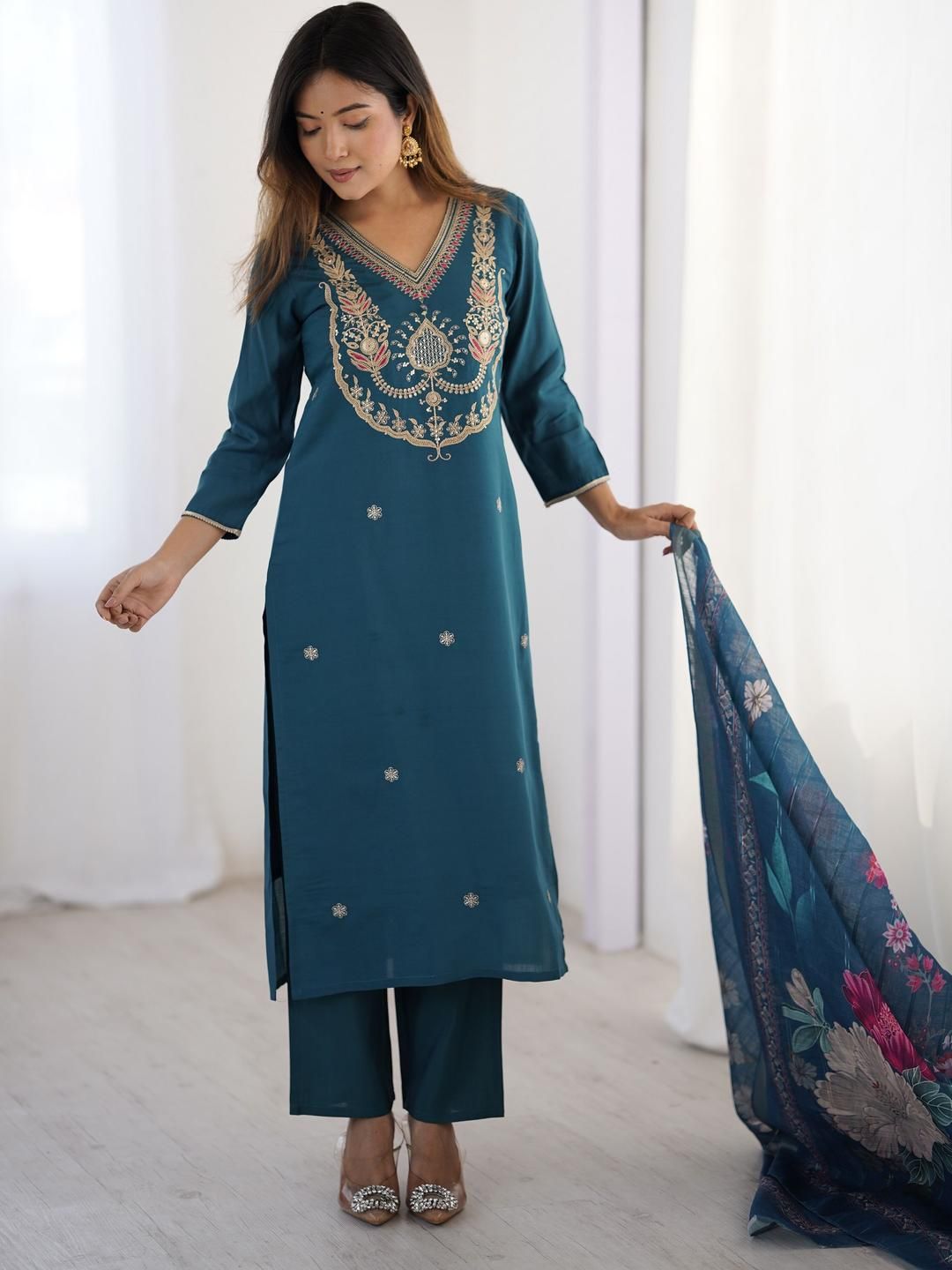 KALINI Women Ethnic Motifs Embroidered Regular Kurta Set