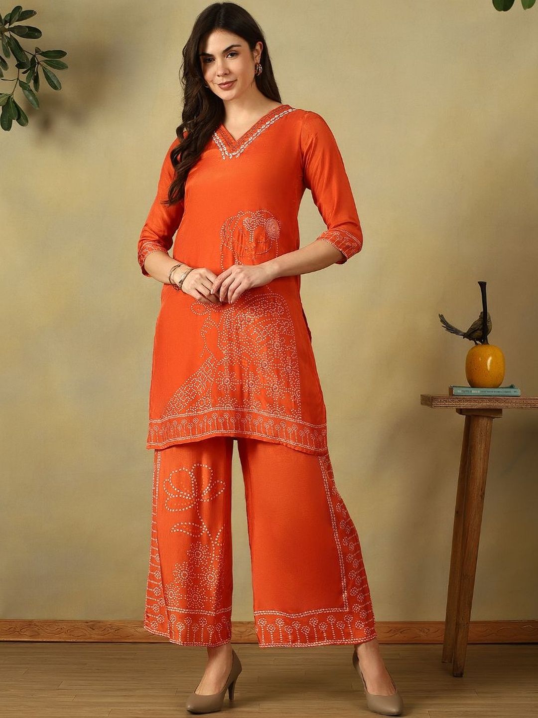 Mamicha Women Ethnic Motifs Dyed Regular Thread Work Kurta with Palazzos