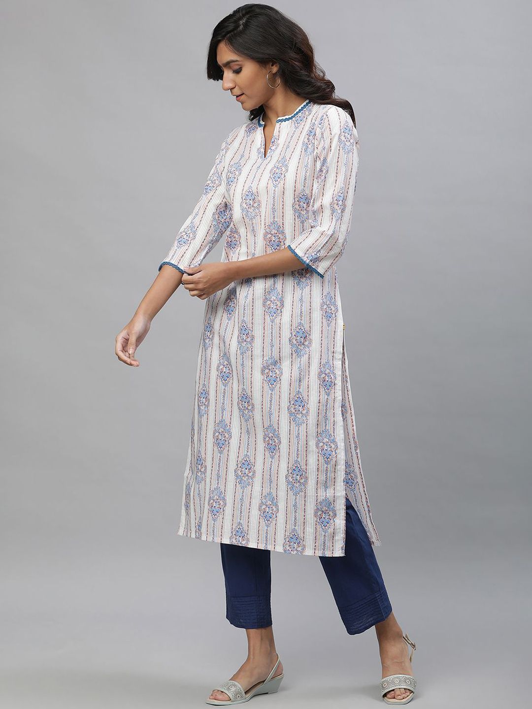 AURELIA Women Printed Thread Work Anarkali Kurta