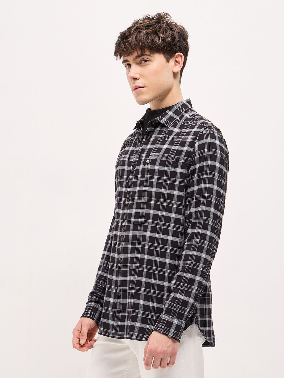 THE BEAR HOUSE Men Spread Collar Tartan Checked Cotton Slim Fit Shirt