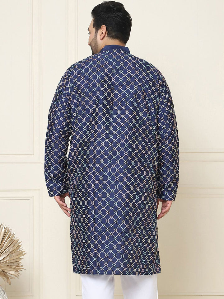 SOJANYA PLUS Geometric Embroidered Regular Silk Straight Kurta