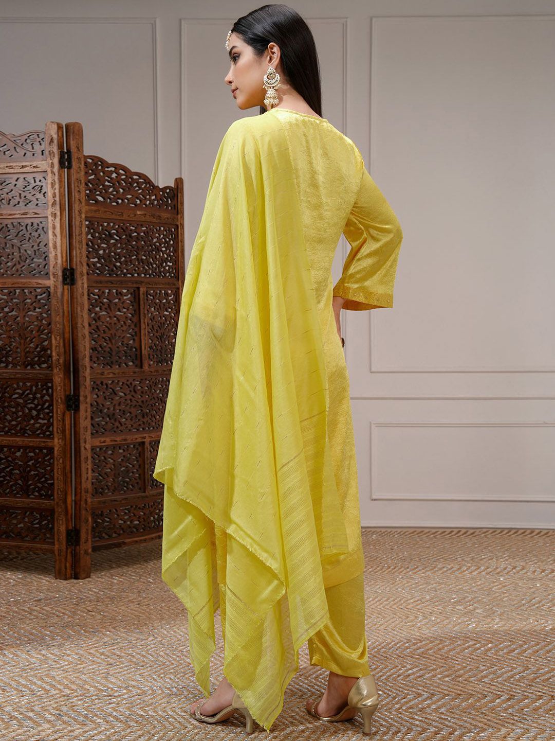 Vishudh Women Lime Embroidered Straight Kurta with Regular Pants and Organza Dupatta
