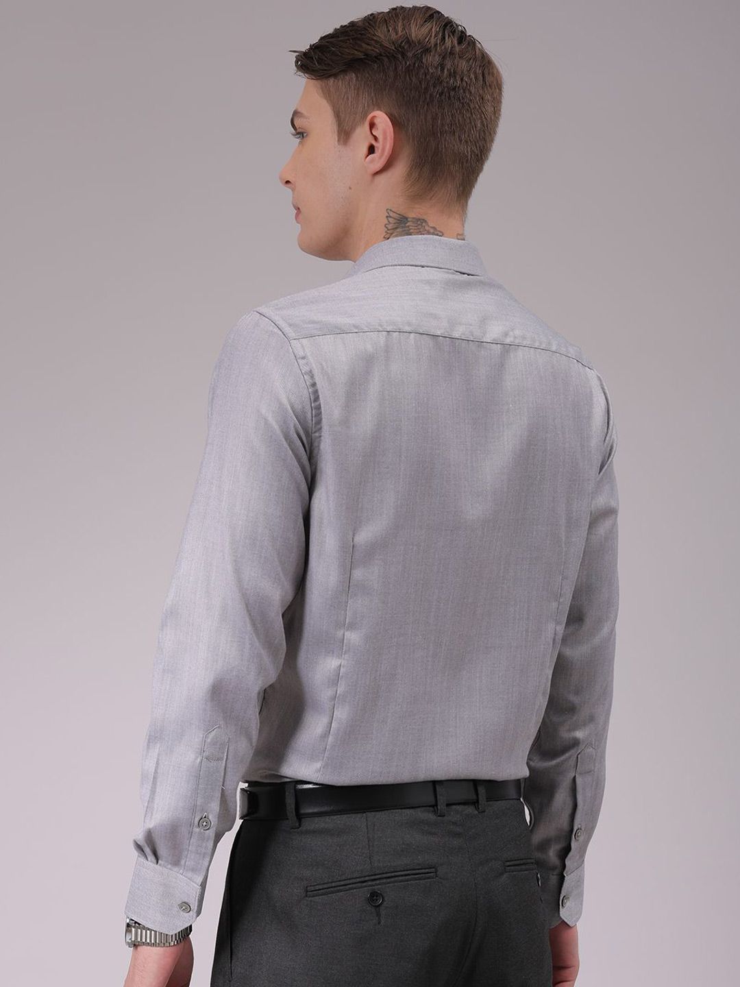 The Indian Garage Co. X Luxe Men Cutaway Collar Solid Slim Fit Formal Shirt