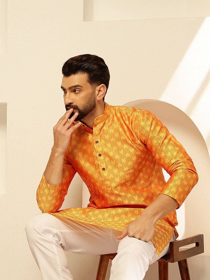 SOJANYA Woven Design Mandarin Collar Thread Work Straight Kurta