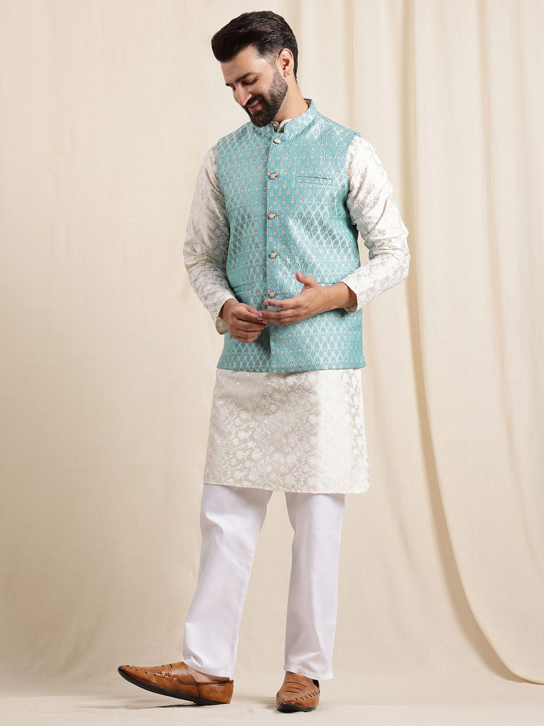 Anouk Ethnic Motifs Embroidered Mandarin Collar Zari Kurta With Pyjamas & Nehru Jacket