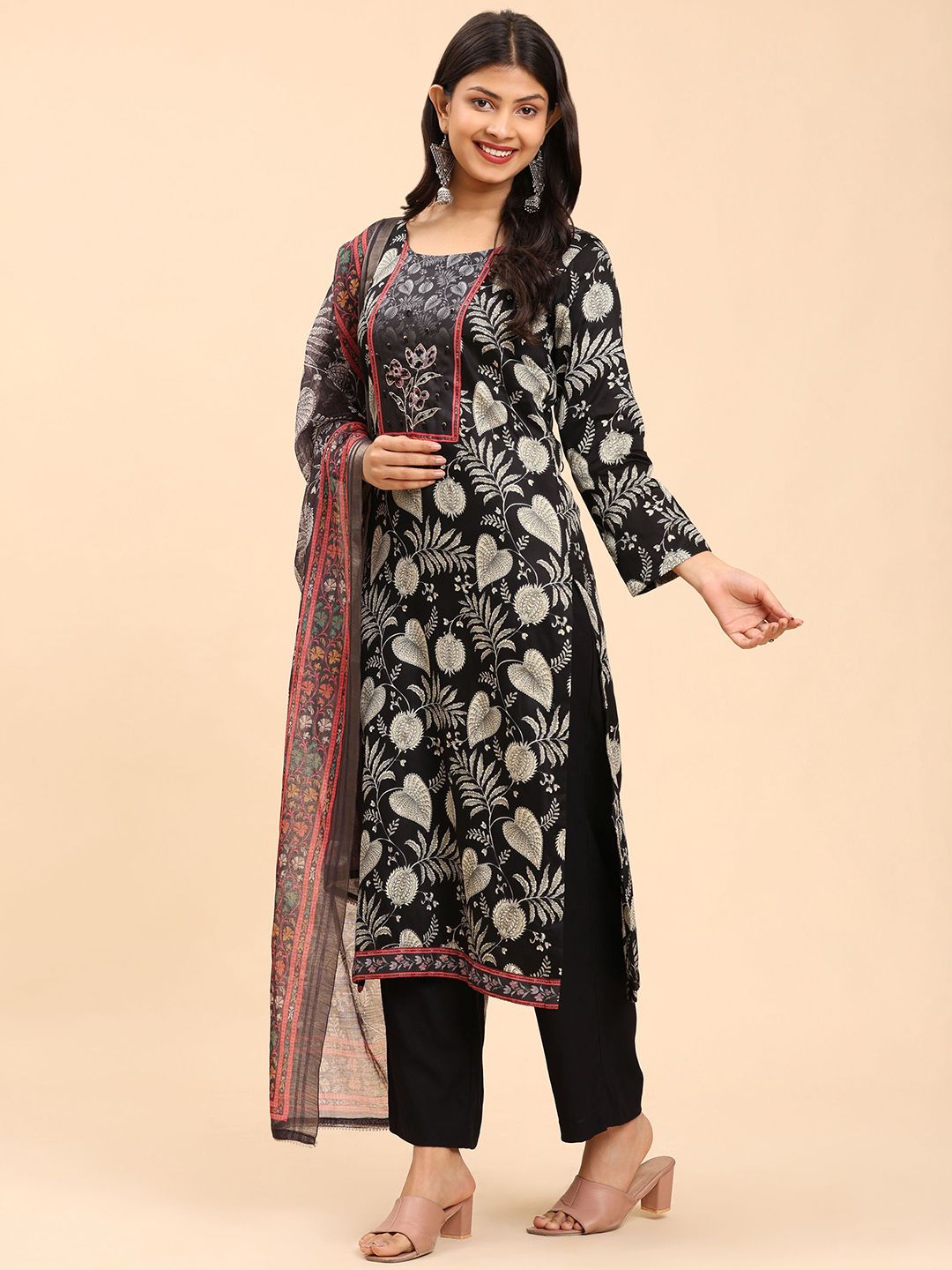Mamicha Women Floral Printed Regular Pure Cotton Kurta with Palazzos & With Dupatta