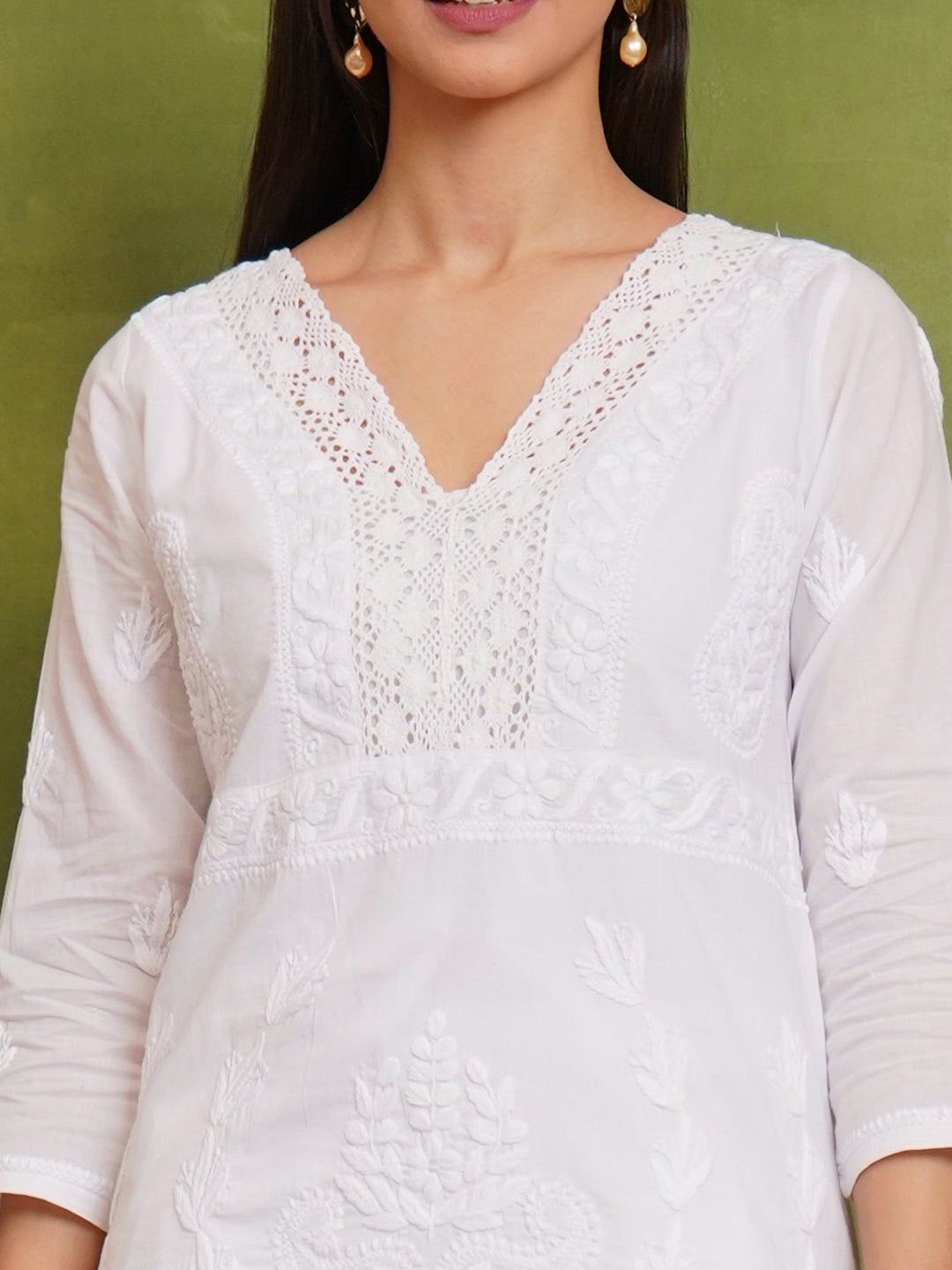 HOUSE OF KARI Floral Embroidered V-Neck Chikankari Pure Cotton Straight Kurti