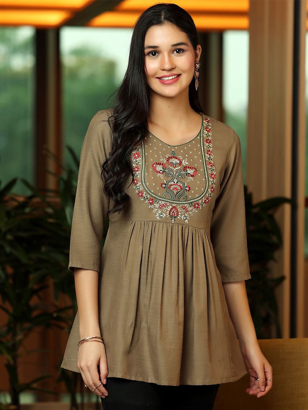 Libas Floral Yoke Design Thread Thread Thread Work Kerja Kurti