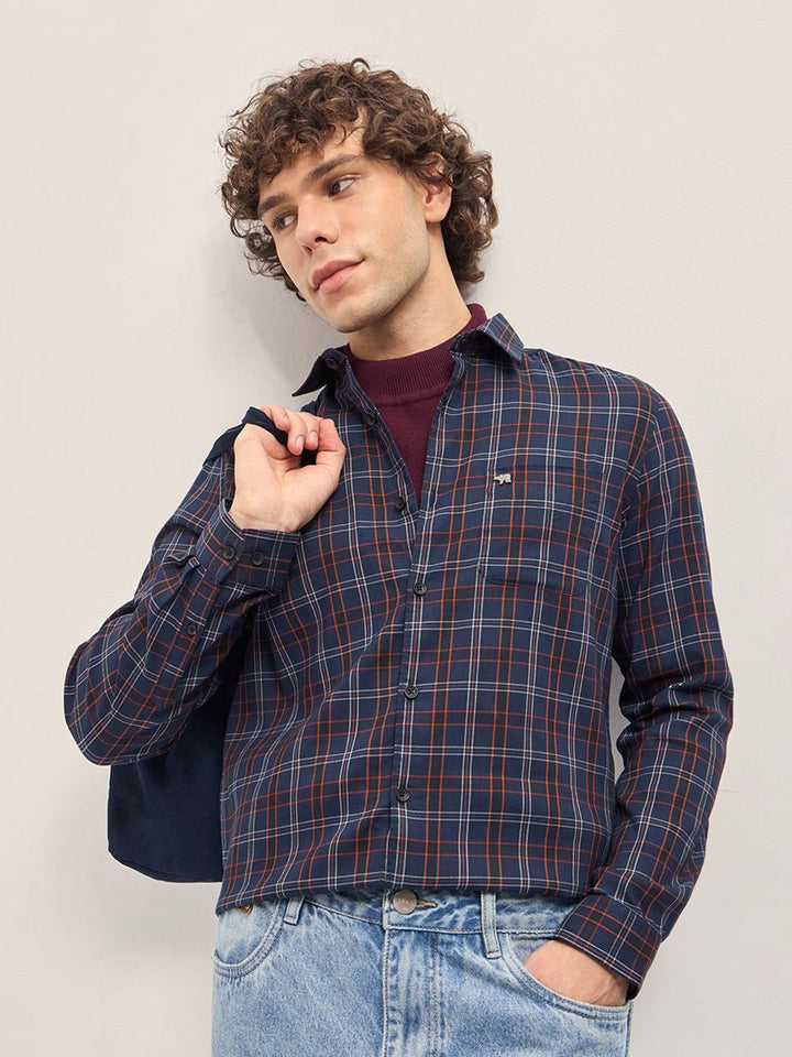 THE BEAR HOUSE Men Spread Collar Tartan Checked Slim Fit Casual Shirt