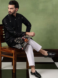 SOJANYA Men Floral Embroidered Thread Work Kurta
