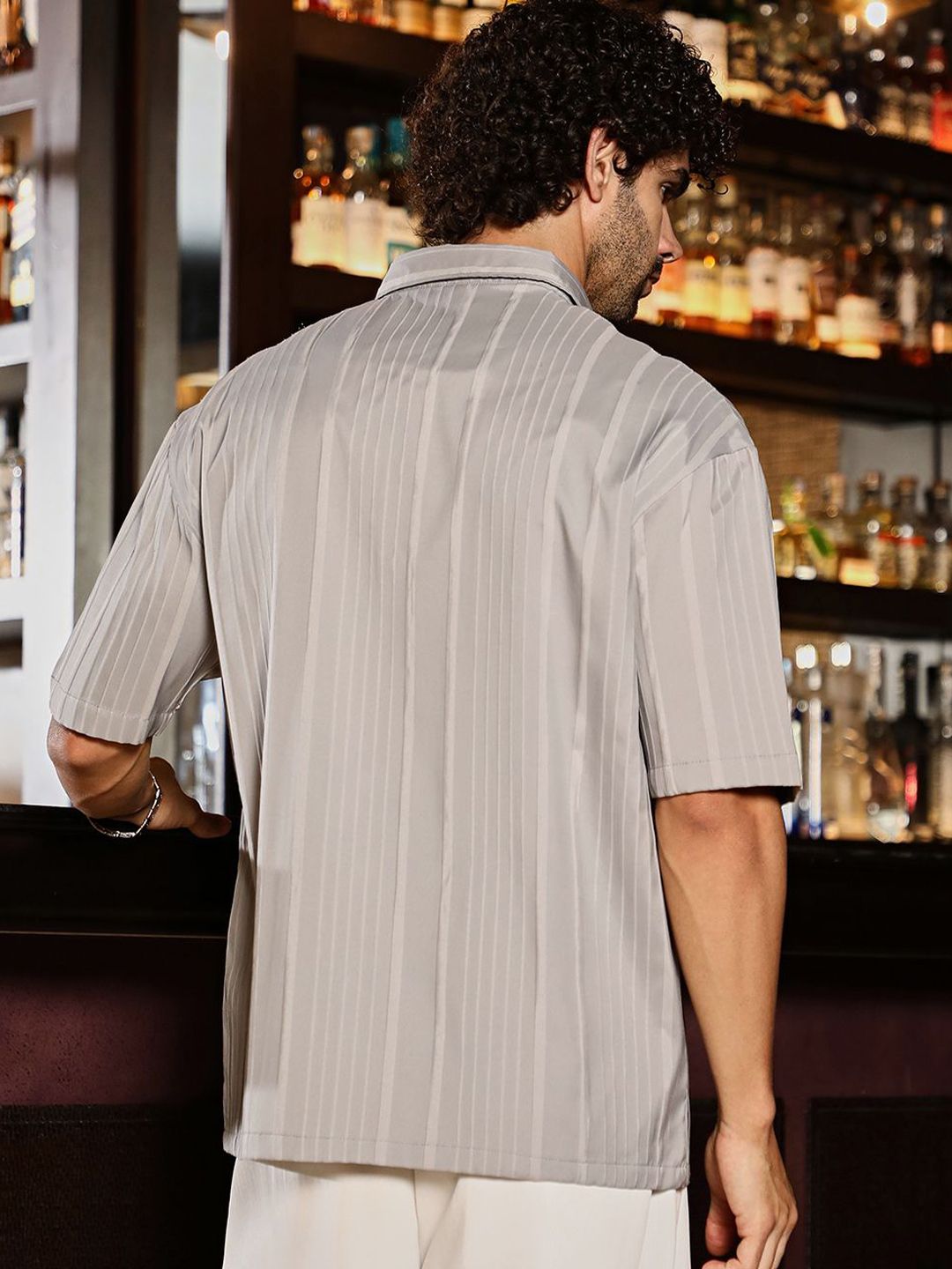 Campus Sutra Men Classic Oversized Fit Spread Collar Textured Casual Shirt