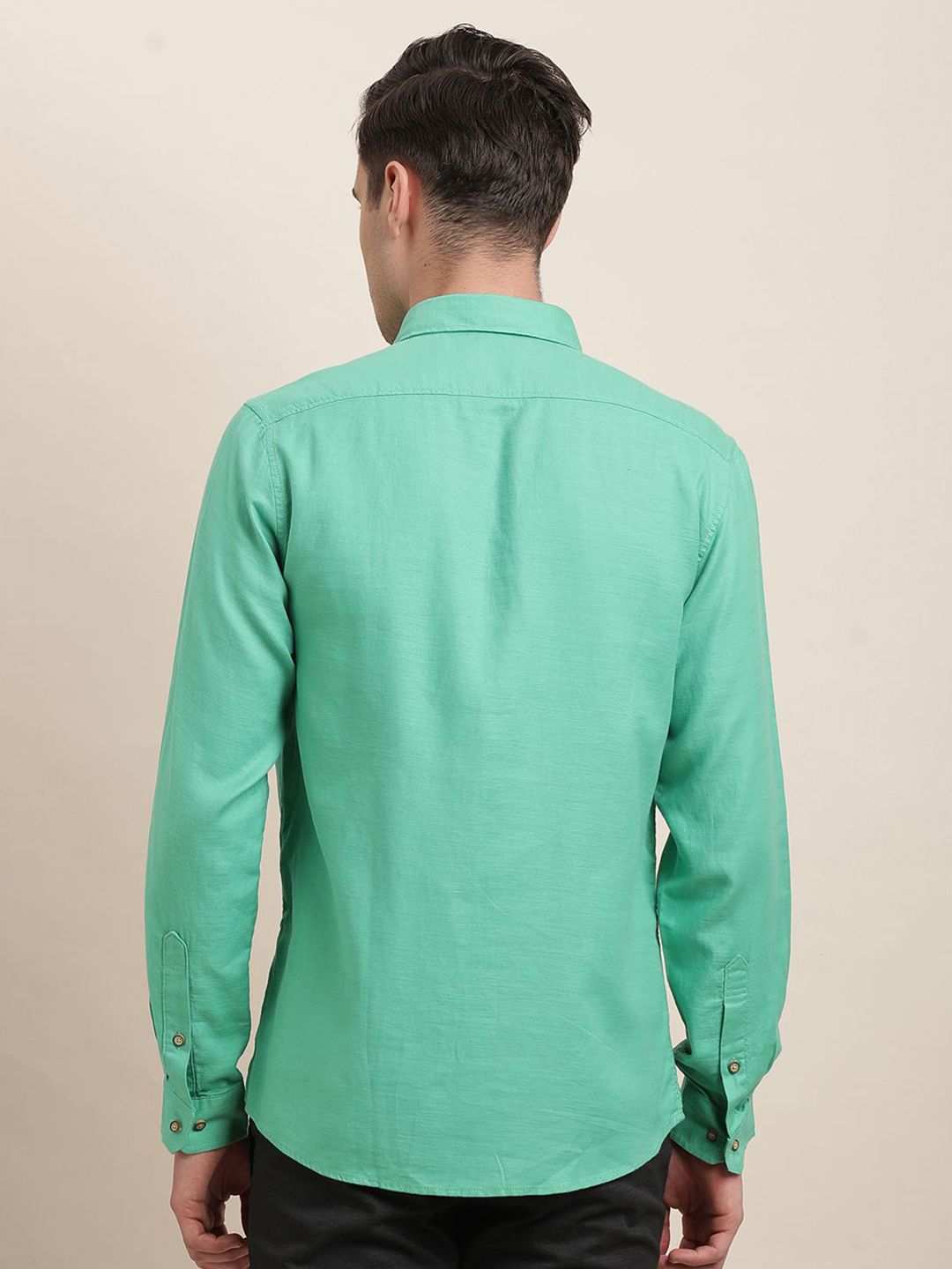 Turtle Men Relaxed Slim Fit Opaque Casual Shirt