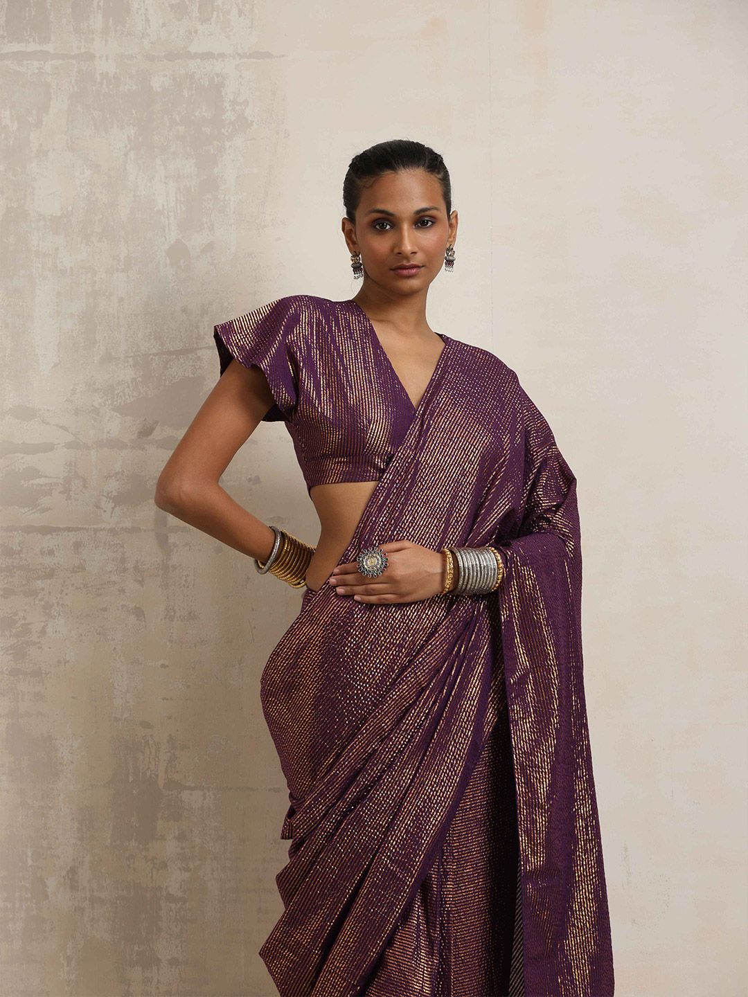 Truebrowns berjalur saree