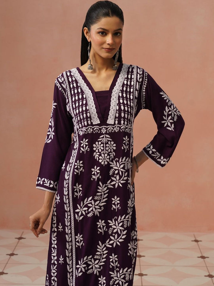 Rumah Chikankari Kurta Chikankari Biasa Wanita dengan Seluar
