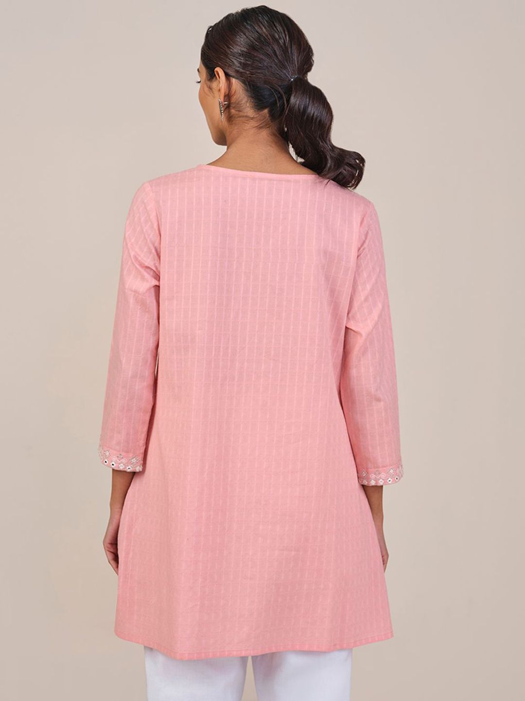 Global Desi Women Cotton V Neck Pink Tunic