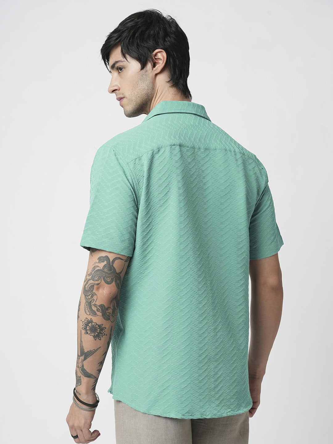 VASTRADO Men Classic Spread Collar Solid Slim Fit Casual Shirt