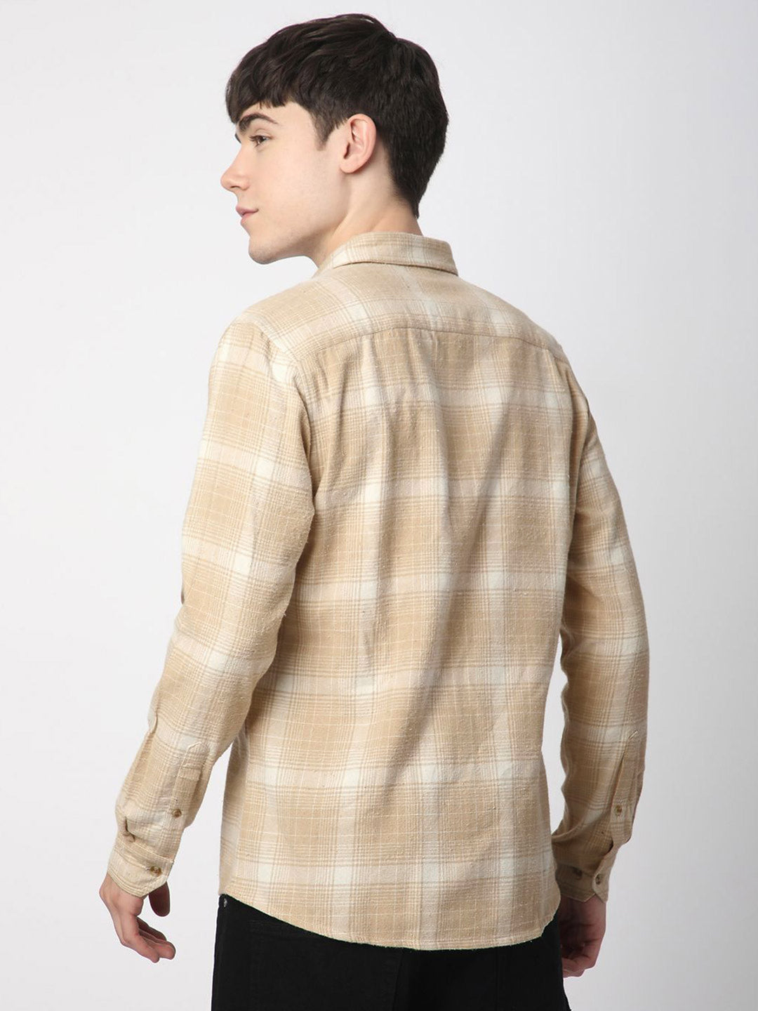 VASTRADO Men Classic Slim Fit Cutaway Collar Tartan Checked Pure Cotton Casual Shirt