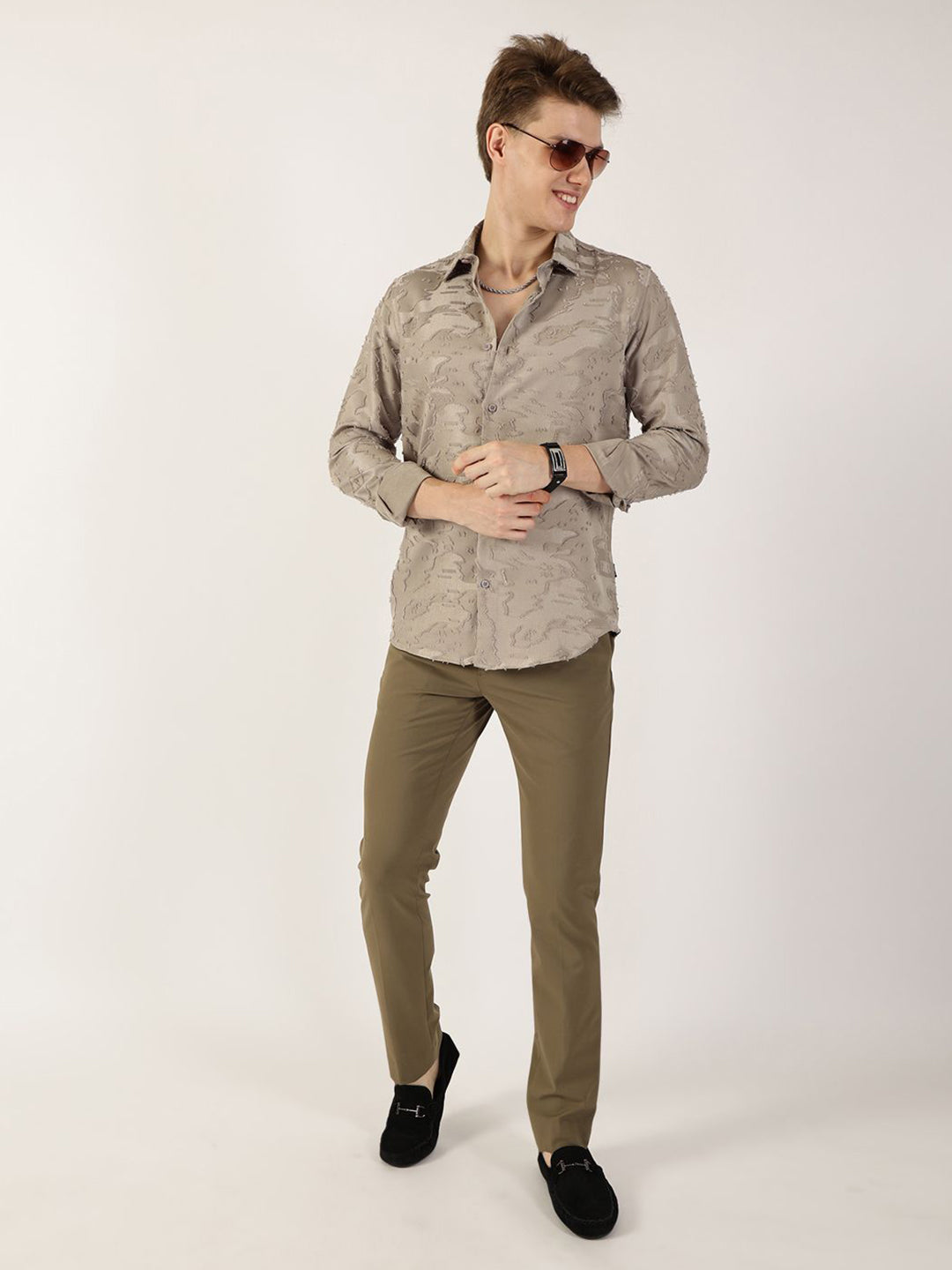 Thomas Scott Men Premium Spread Collar Textured Textured Slim Fit Casual Shirt