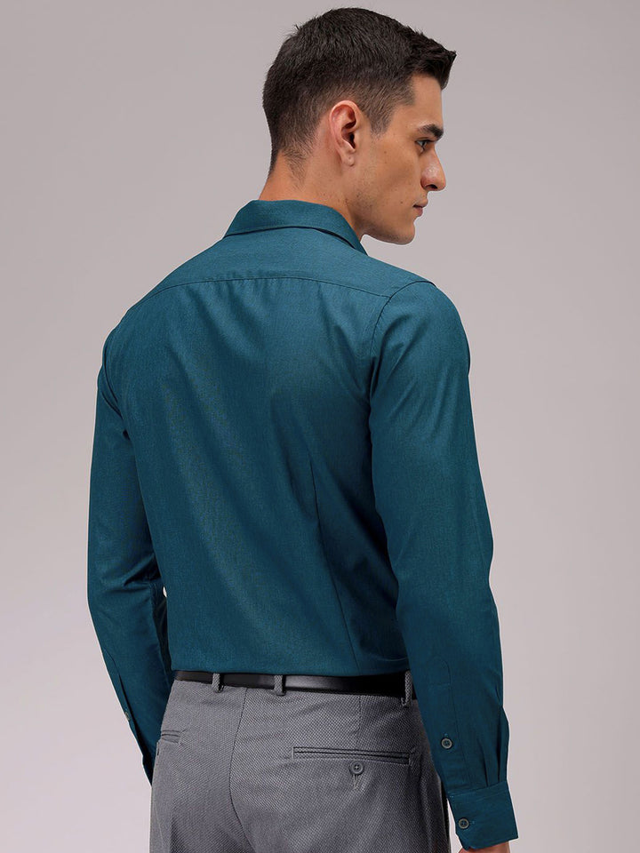 The Indian Garage Co. X Luxe Men Cutaway Collar Solid Slim Fit Formal Shirt