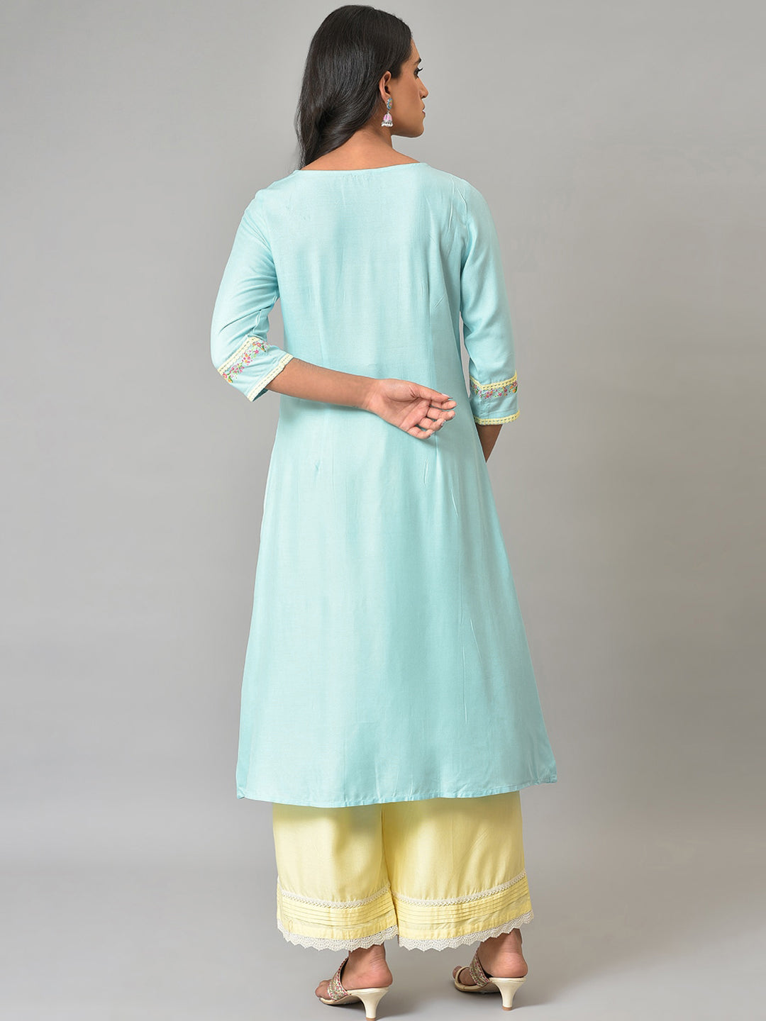 W Women Round Neck Floral Printed Kurta