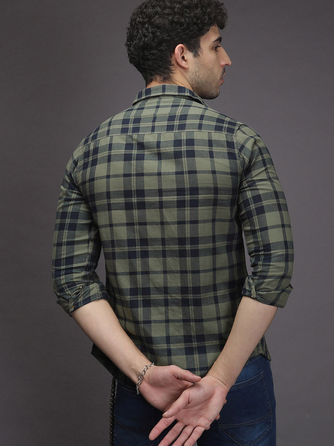 The Indian Garage Co Men Olive Green & Navy Blue Regular Fit Checked Casual Shirt
