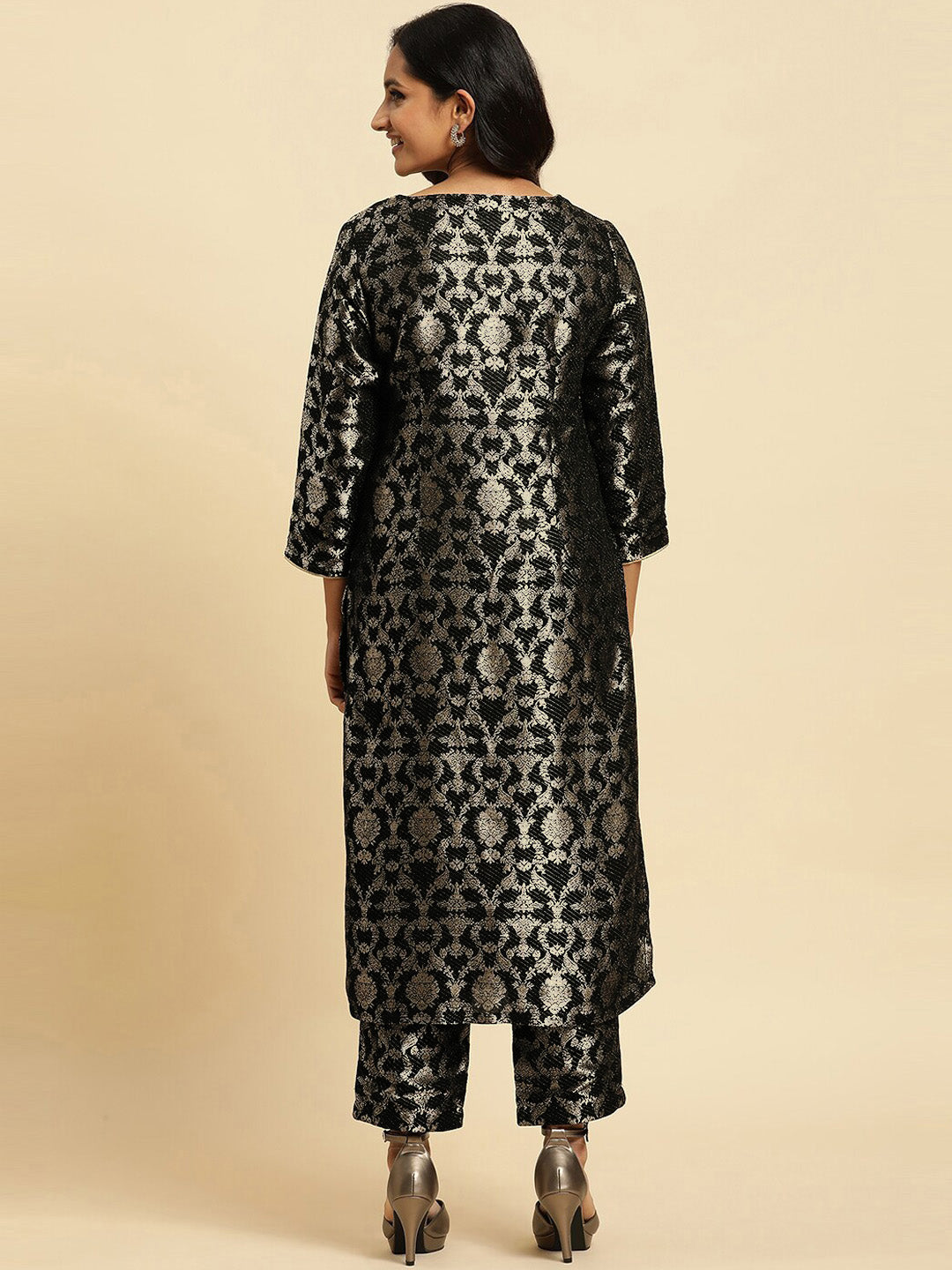 W Motif Etnik Tenunan Rekaan Kurta Biasa dengan Seluar