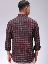 The Indian Garage Co Men Slim Fit Opaque Checked Casual Shirt