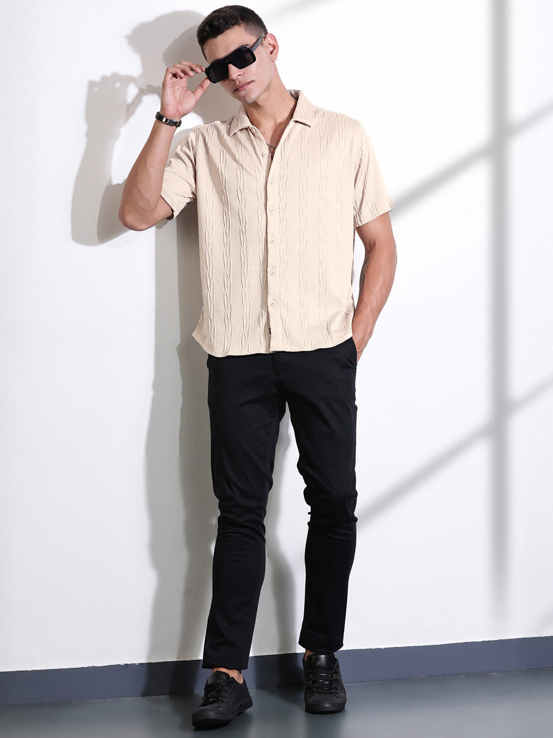 Thomas Scott Men Smart Fit Cutaway Collar Textured Casual Shirt