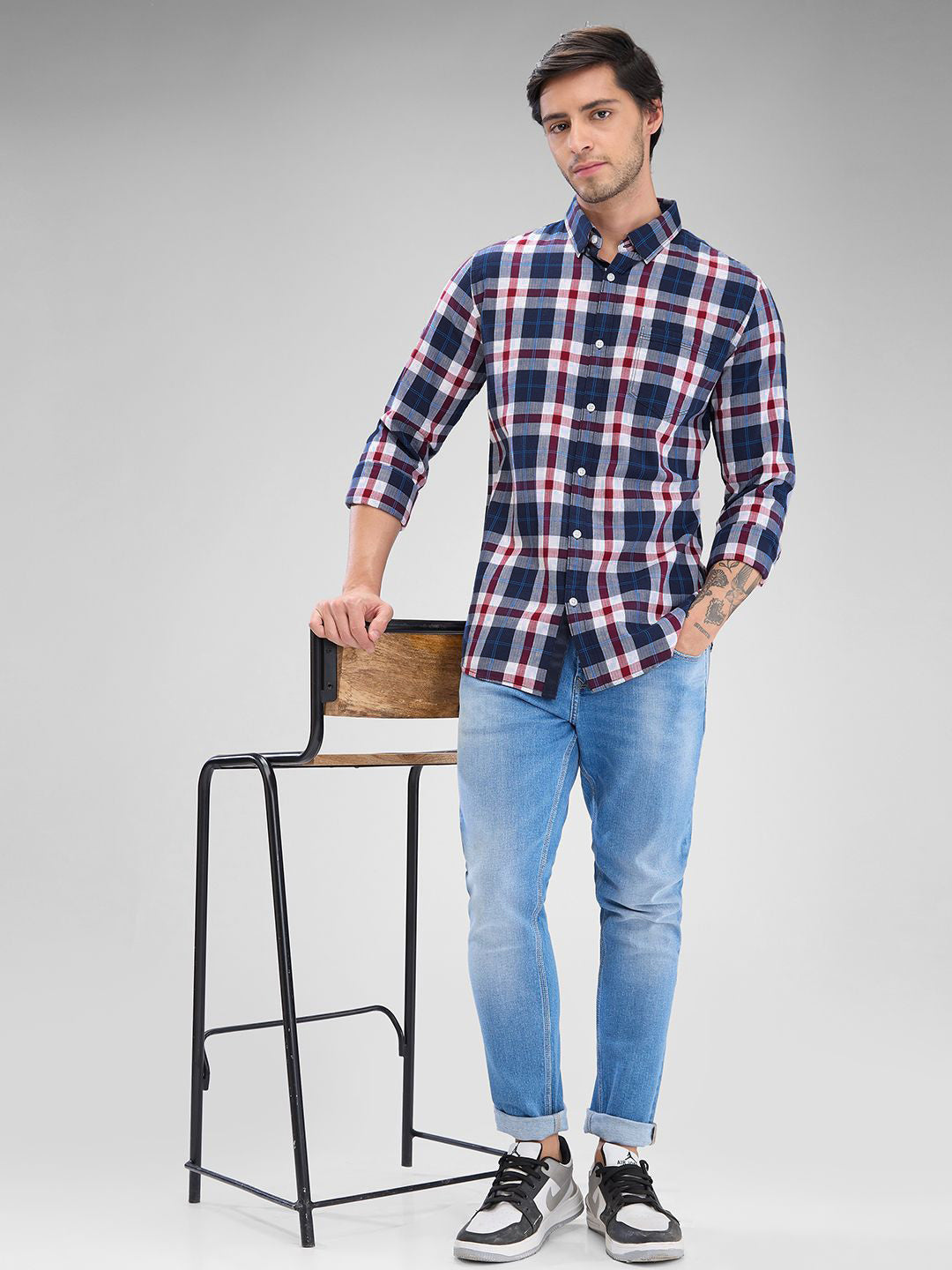 SPYKAR Pure Cotton Slim Fit Opaque Checked Spread Collar Casual Shirt