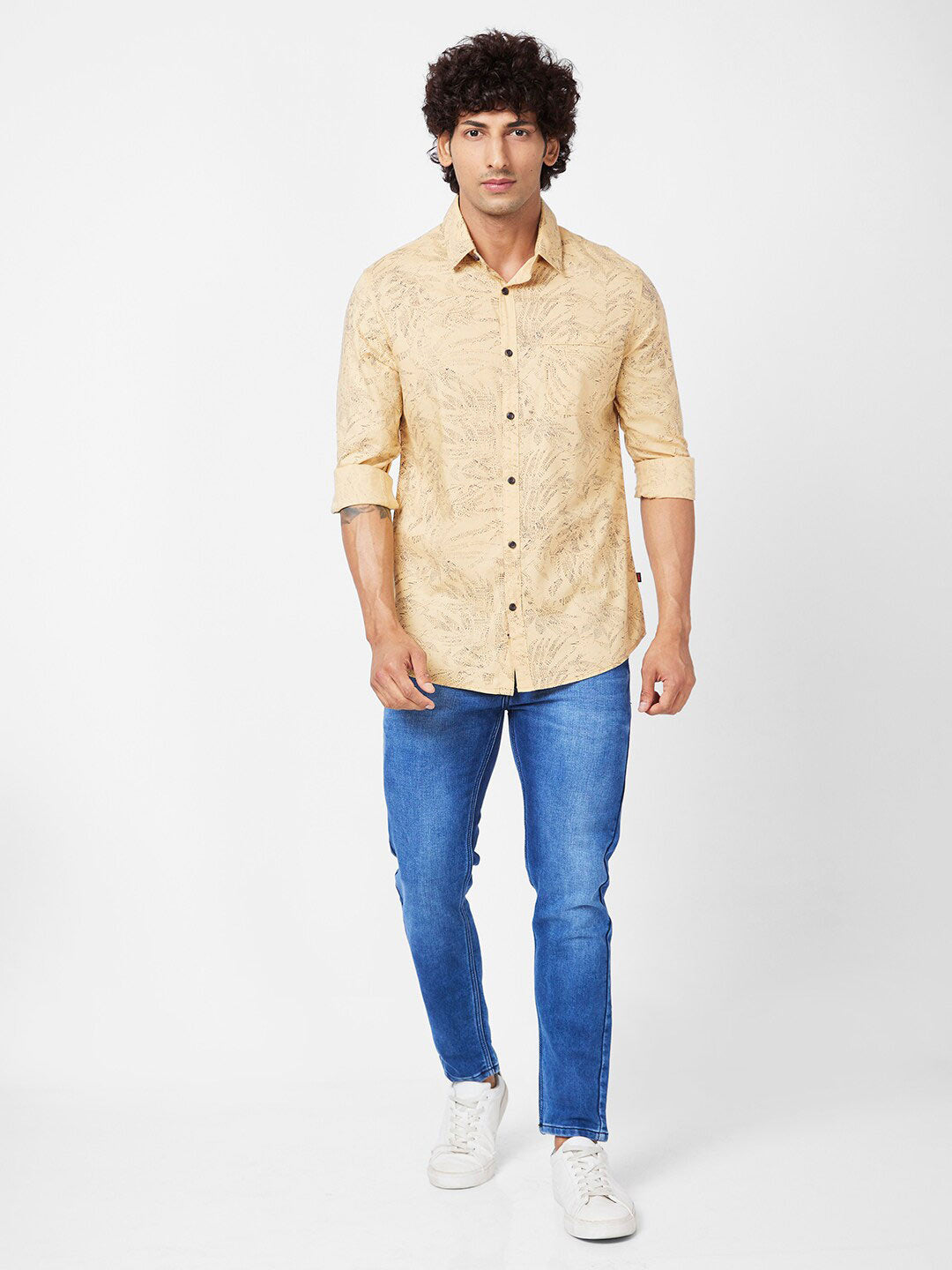 SPYKAR Slim Fit Floral Printed Opaque Cotton Casual Shirt
