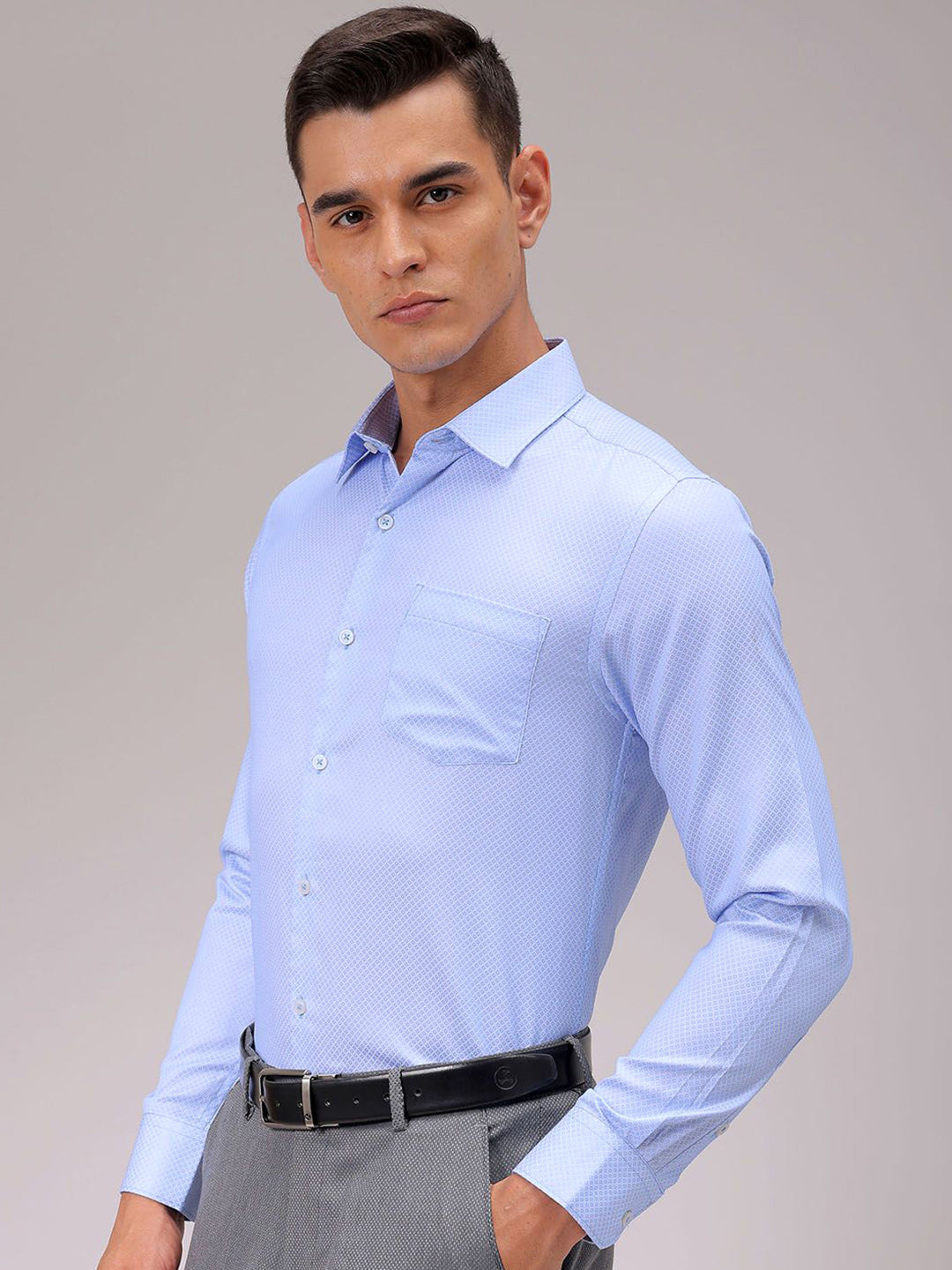 The Indian Garage Co. X Luxe Men Cutaway Collar Solid Slim Fit Formal Shirt