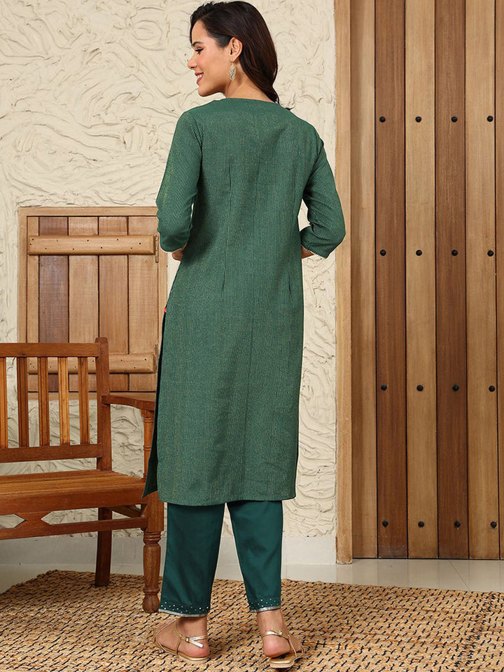 W Women Flared Sleeves Thread Work Kurta
