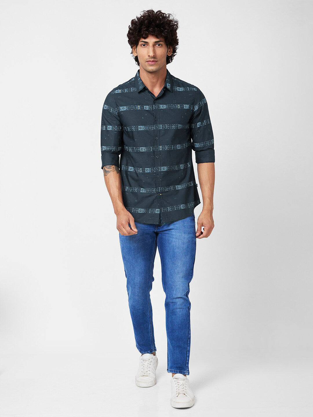 SPYKAR Men Slim Fit Horizontal Striped Cotton Pure Cotton Casual Shirt