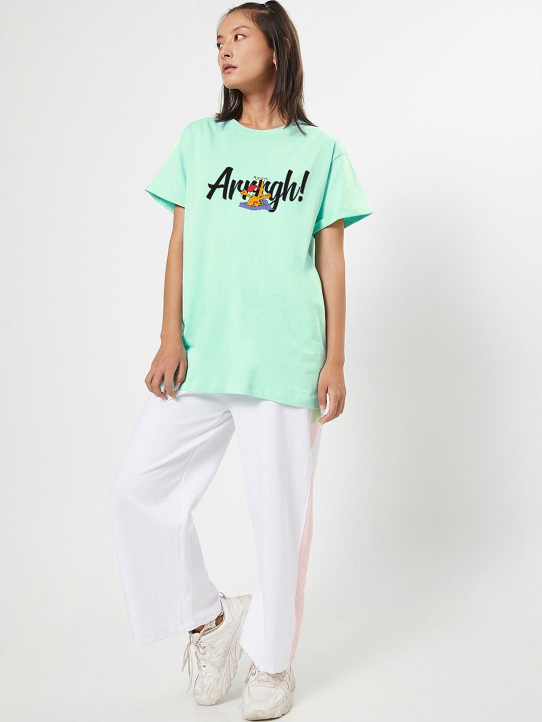 Bewakoof Women Graphic Printed Round Neck Pure Cotton Garfield T-shirt