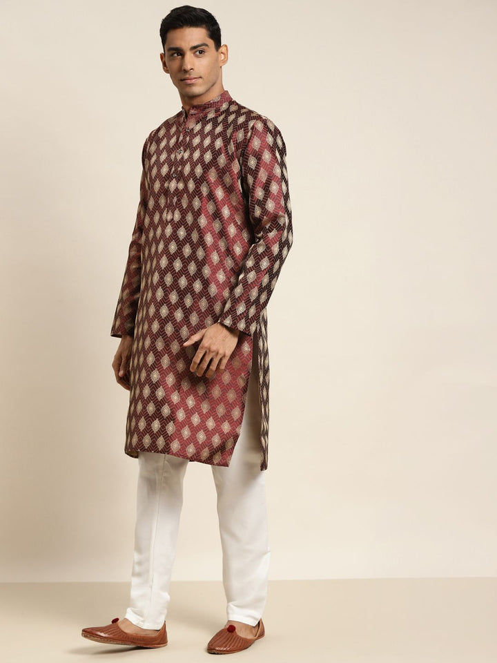 SOJANYA Men Maroon & Gold-Toned Ethnic Motifs Jacquard Kurta