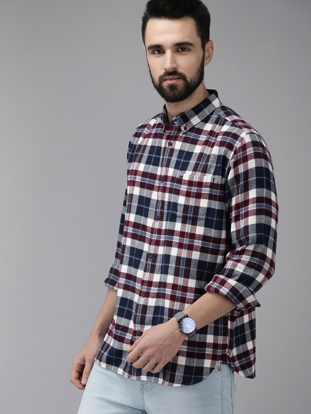 THE BEAR HOUSE Men White & Navy Blue Slim Fit Checked Flannel Cotton Shirt