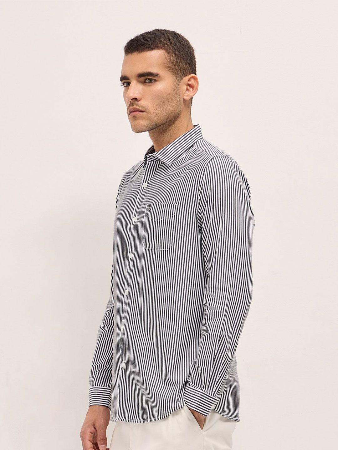 THE BEAR HOUSE Men Slim Fit Spread Collar Vertical Striped Cotton Casual Shirt