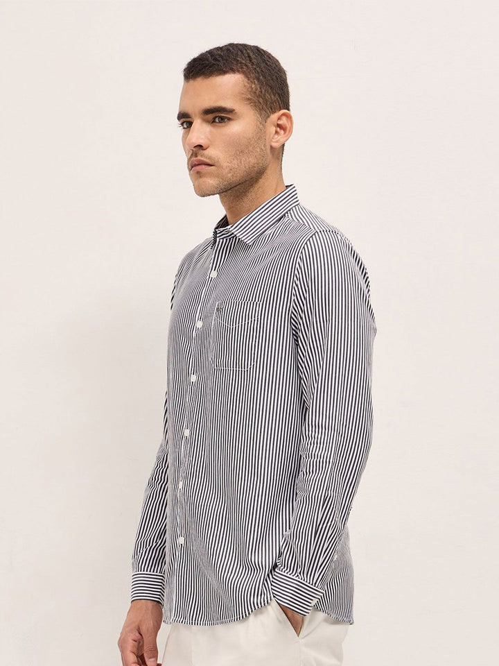 THE BEAR HOUSE Men Slim Fit Spread Collar Vertical Striped Cotton Casual Shirt