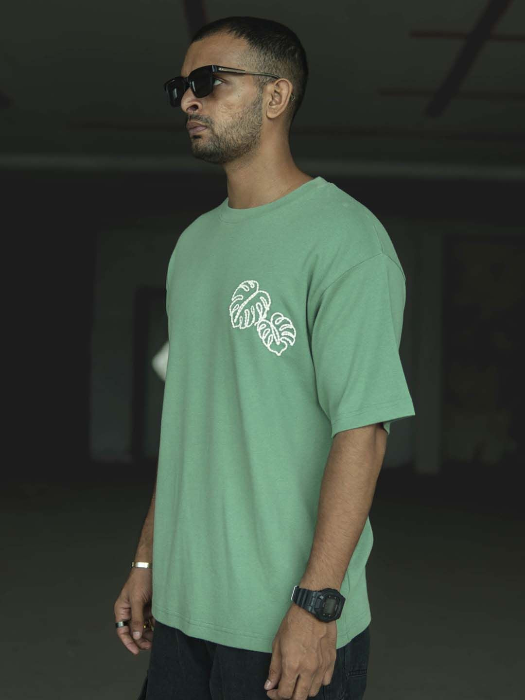 Powerlook Men Graphic Printed Round Neck Oversized T-Shirt