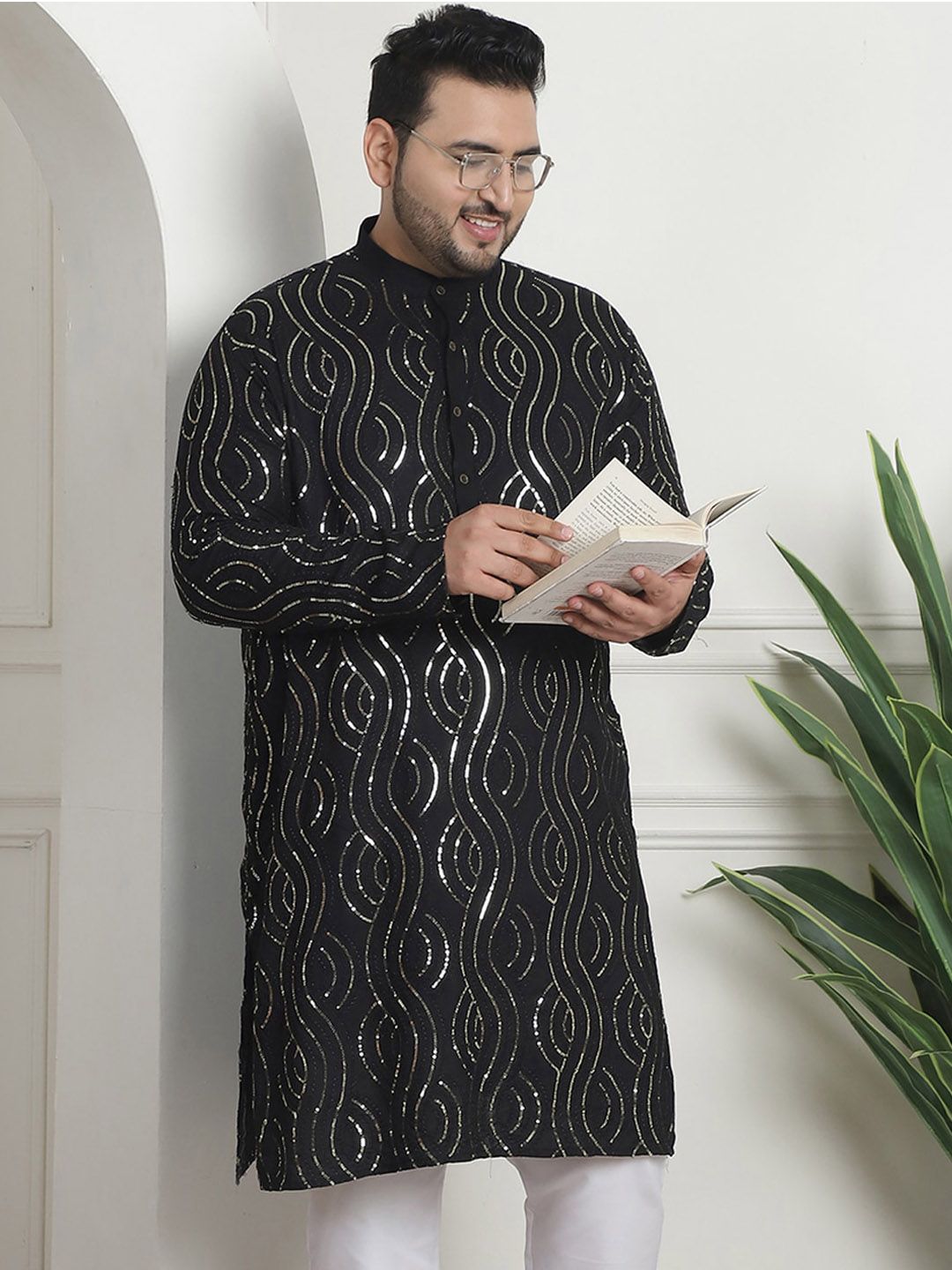 SOJANYA PLUS Geometric Embroidered Sequinned Mandarin Collar Cotton Straight Kurta