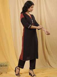 W Patchwork & Printed V-Neck Striaght Kurta with Trouser