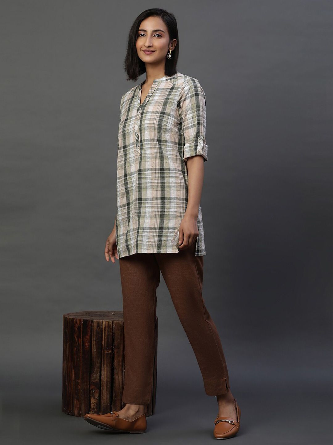AURELIA Checked Mandarin Collar Pure Cotton Kurti