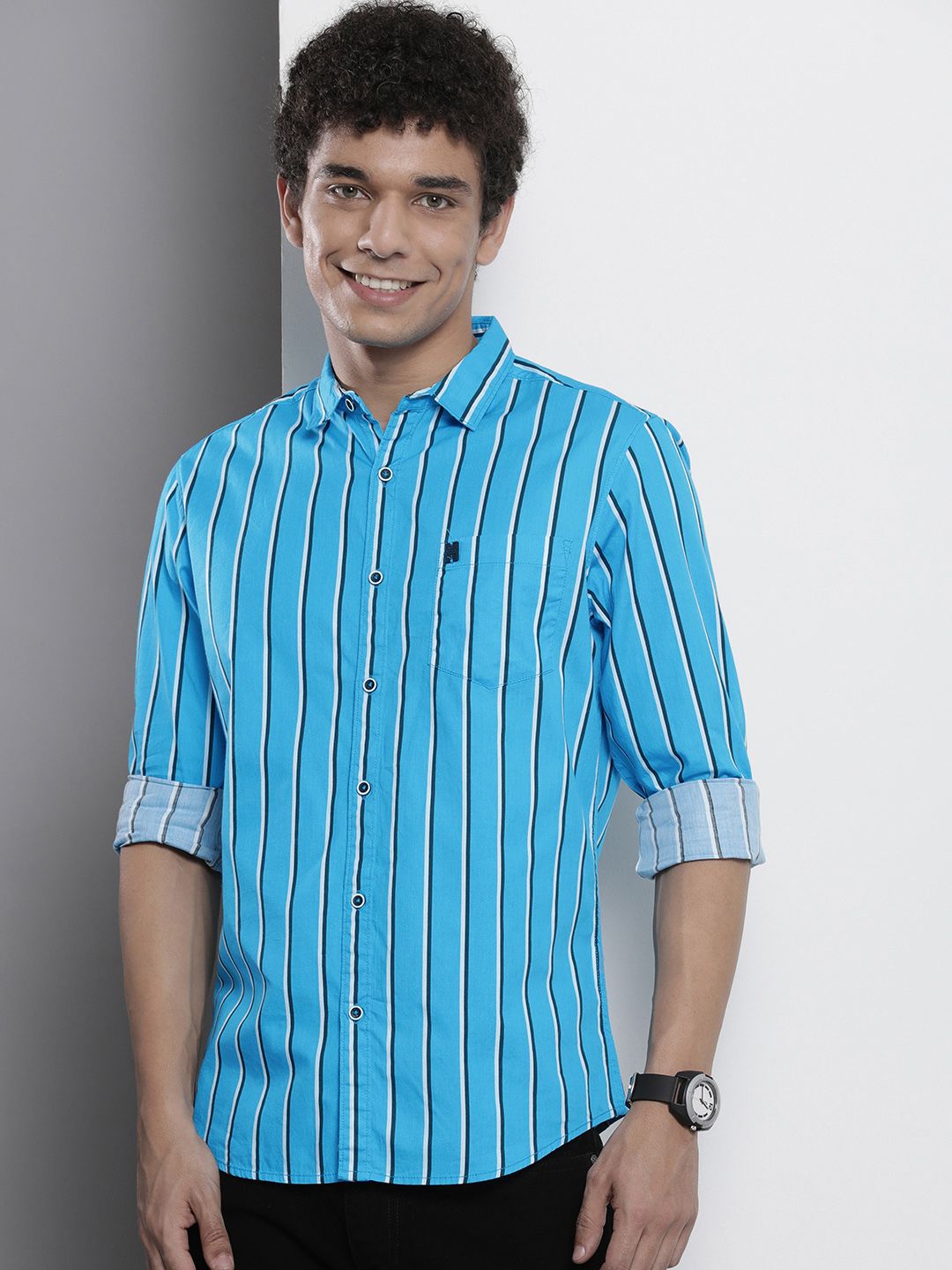 The Indian Garage Co Men Blue & White Striped Cotton Shirt