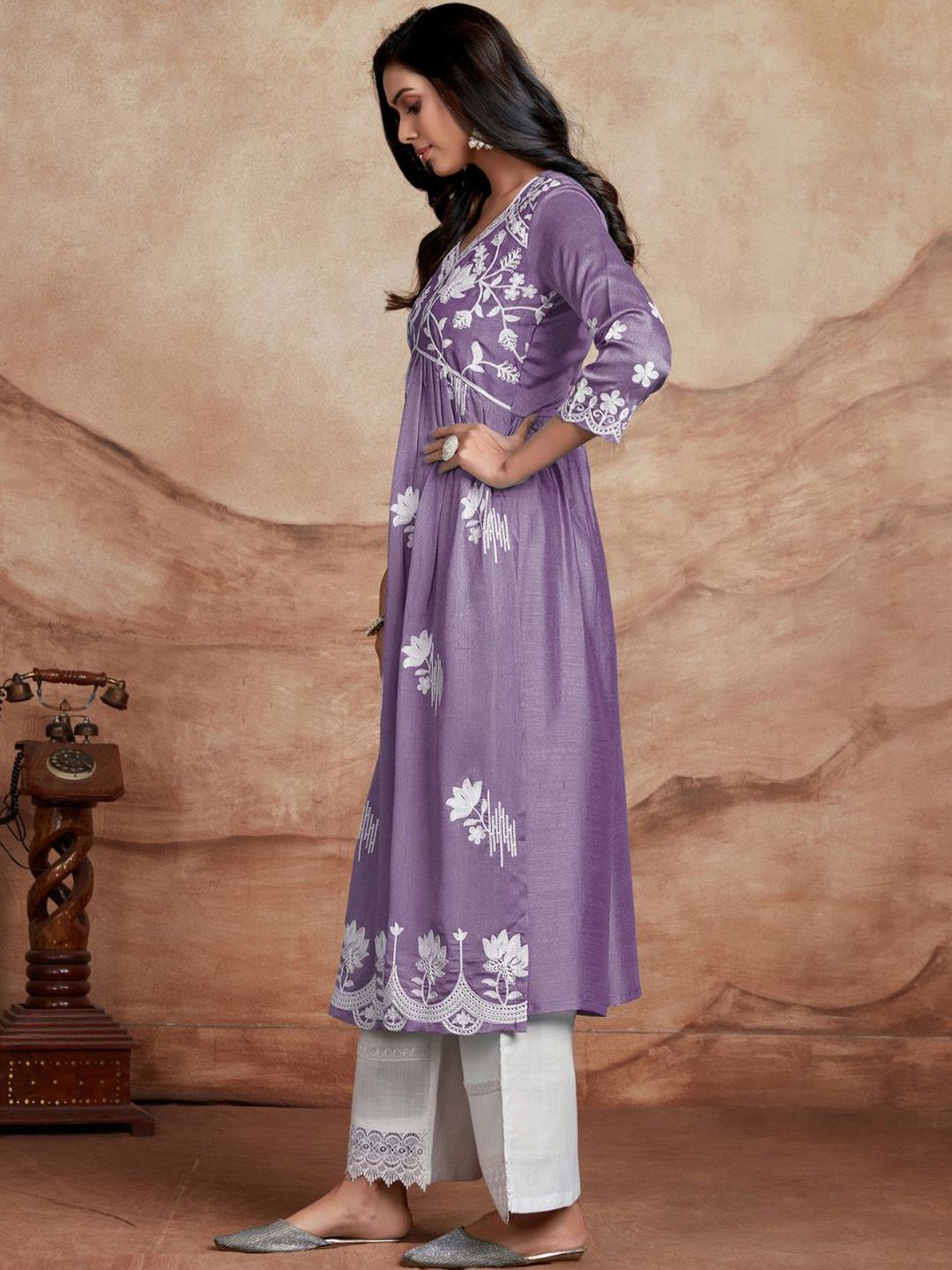 KALINI Women Chikankari Embroidery Kurta