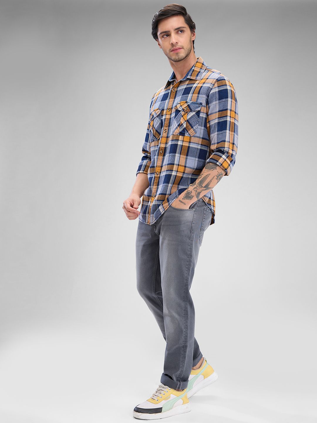 SPYKAR Men Tartan Checks Pocket Detailing Slim Fit Casual Shirt