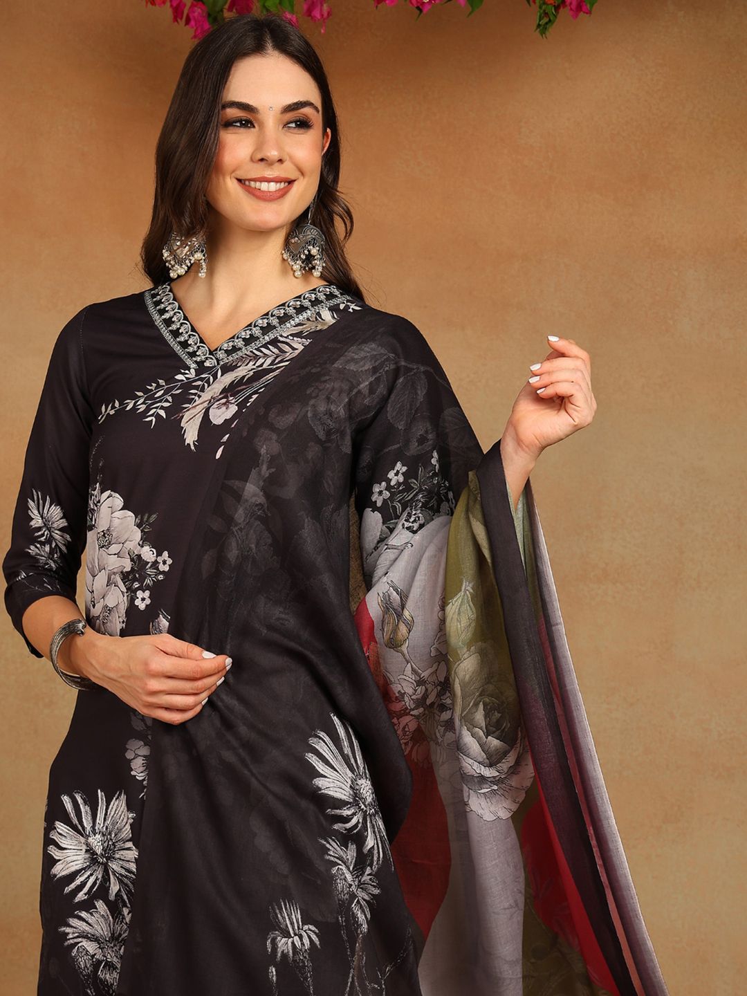 KALINI Women Floral Printed Regular Sequinned Kurta with Trousers & With Dupatta