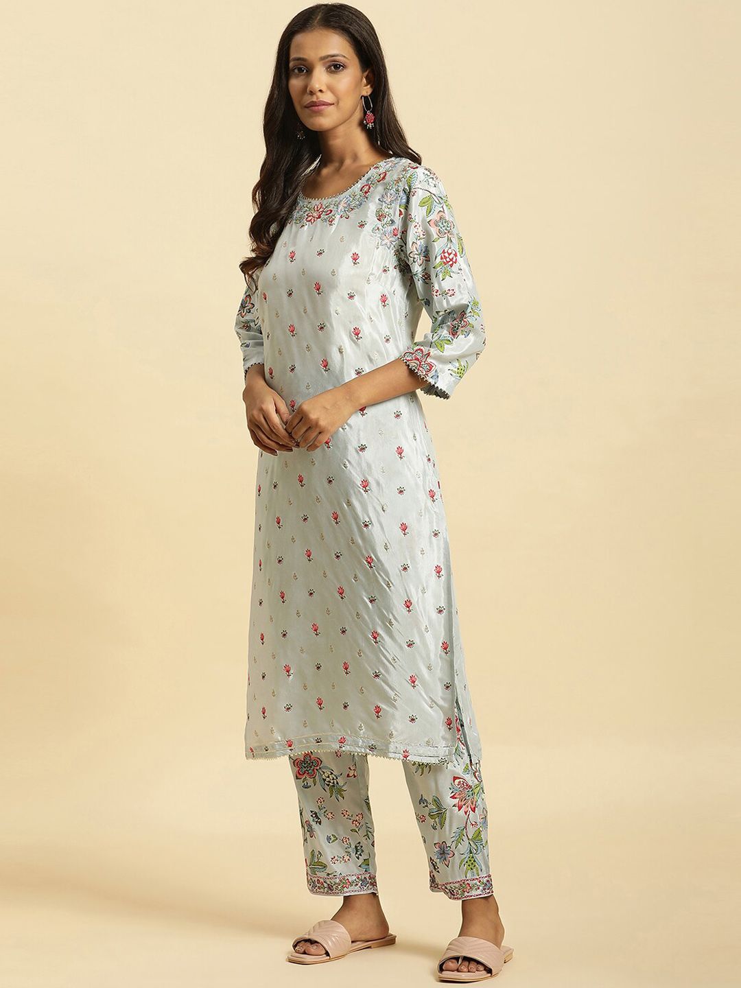 W Floral Printed Gotta Patti Straight Kurta With Trousers & Dupatta