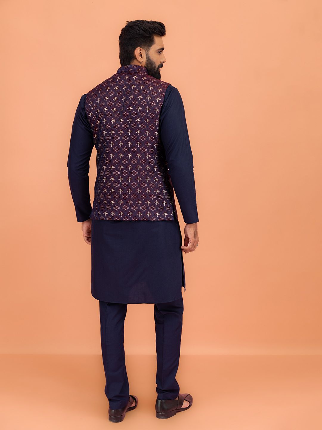 KISAH Men Textured Zari  Regular Fit Nehru Jacket
