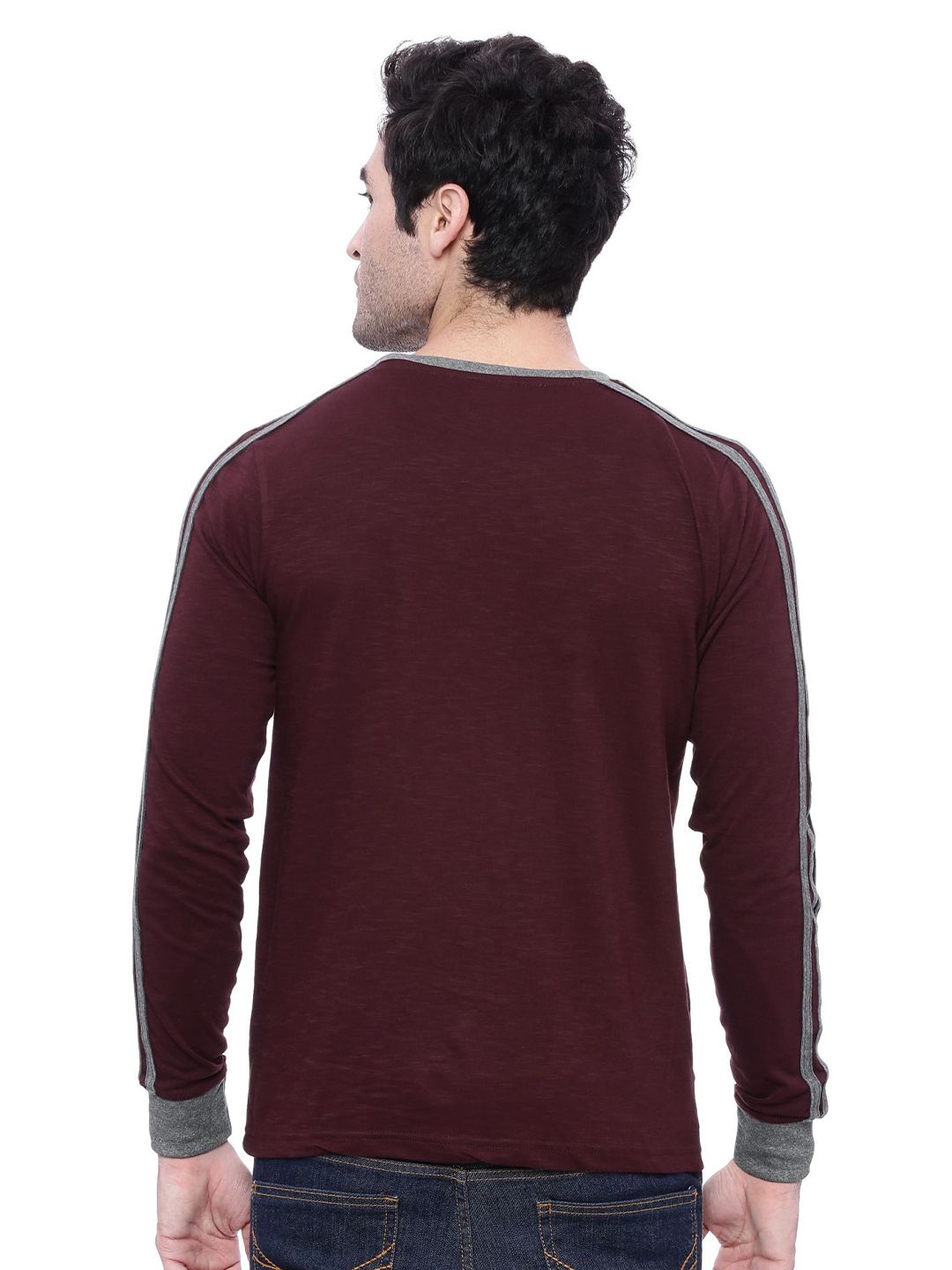 ADRO Men Solid Round Neck T-shirt